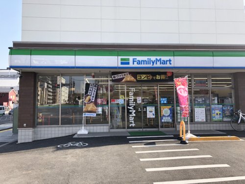 コンビニ　ファミリーマート 板橋舟渡三丁目店（コンビニ）まで287m