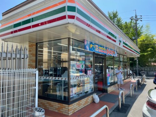 コンビニ　セブンイレブン 名古屋権現通店（コンビニ）まで211m