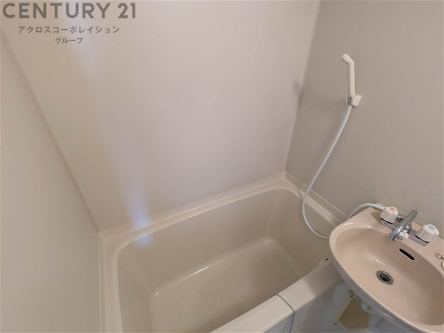 バス・シャワールーム　シンプルで機能的なユニットバスです！