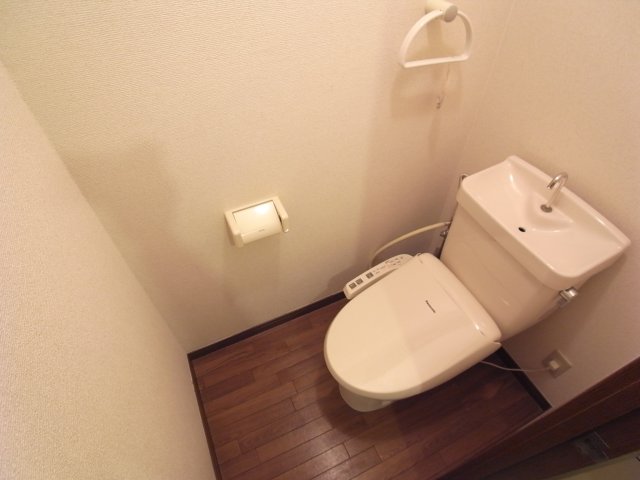 住吉VALORE2のトイレ写真