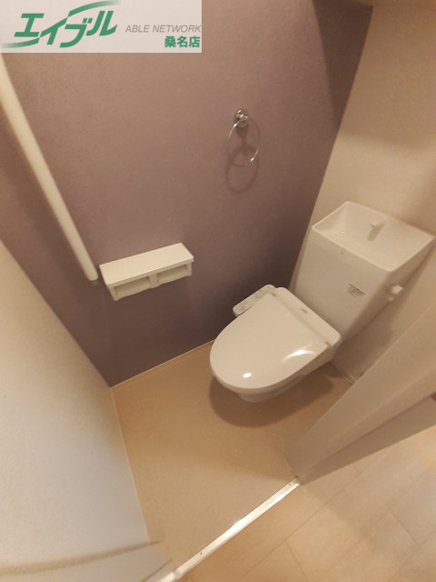 トイレ　同型参考写真