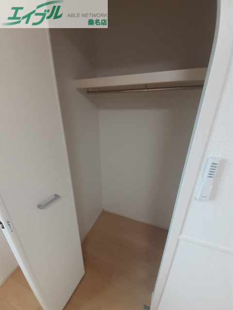 収納　同型参考写真