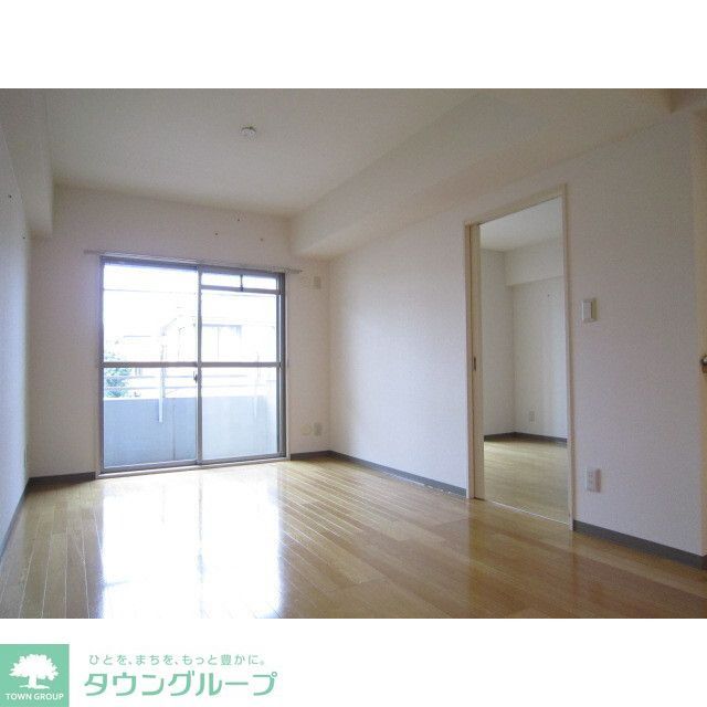 居室・リビング　※同タイプ別部屋の写真になります。