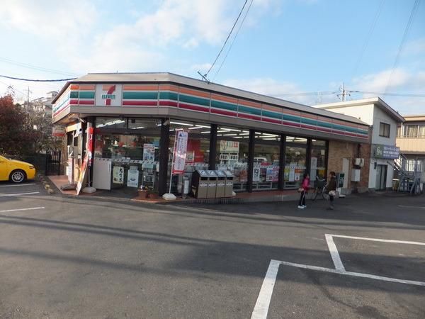コンビニ　セブンイレブン（コンビニ）まで1000m
