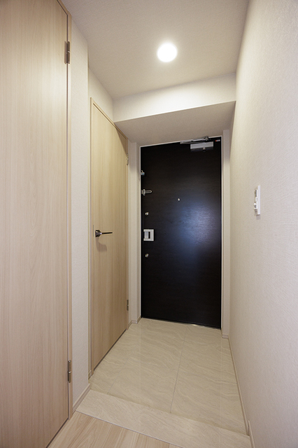 玄関　※写真は同タイプ住戸です。