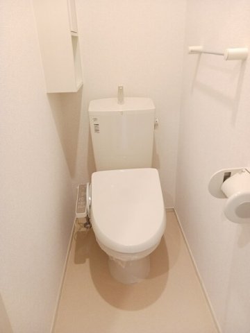 トイレ　落ち着いたトイレです