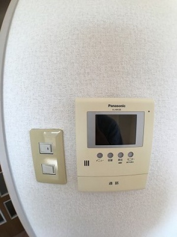 セキュリティ　モニター付きインターフォン
