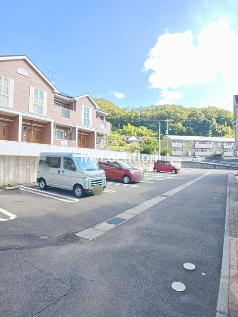 駐車場　☆敷地内に駐車場があります☆