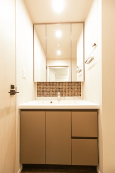 洗面設備　※こちらの写真は他部屋になり参考写真です