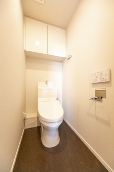 トイレ　※こちらの写真は他部屋になり参考写真です