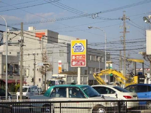 コンビニ　ミニストップ（コンビニ）まで500m