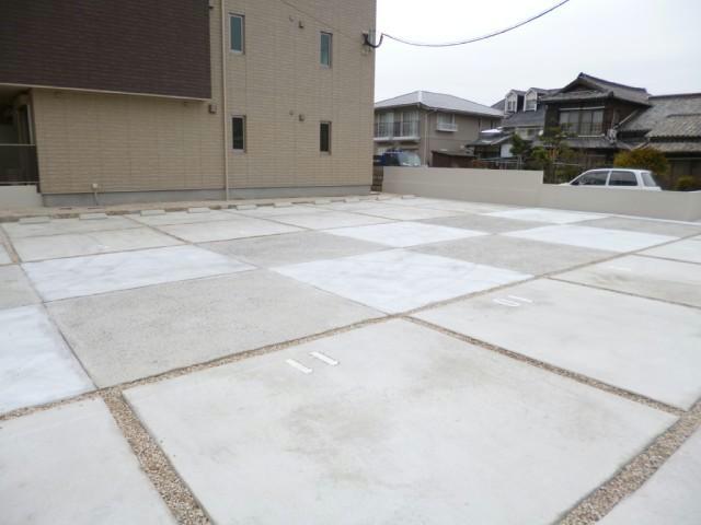 駐車場　駐車場