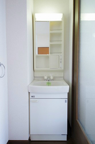 洗面設備　類似室内