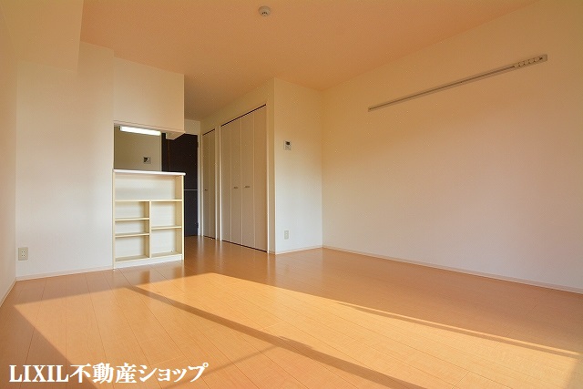 その他　１２．５帖の洋室です。