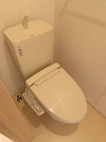 トイレ　お問合せはシティホーム海田センター　082-821-2227