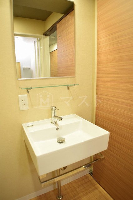 洗面設備　※お部屋によりカラーが違います。