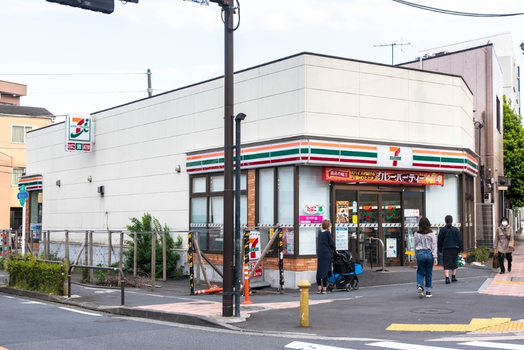 コンビニ　セブンイレブン 世田谷代田店（コンビニ）まで213m