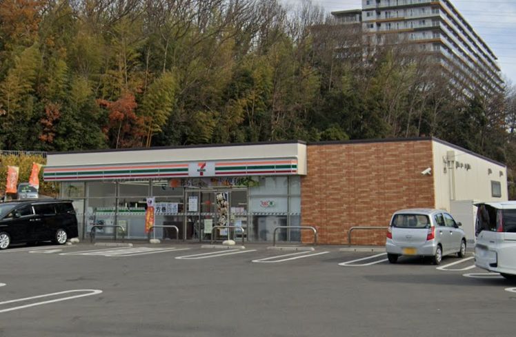 コンビニ　セブンイレブン　和泉室堂町店（コンビニ）まで446m