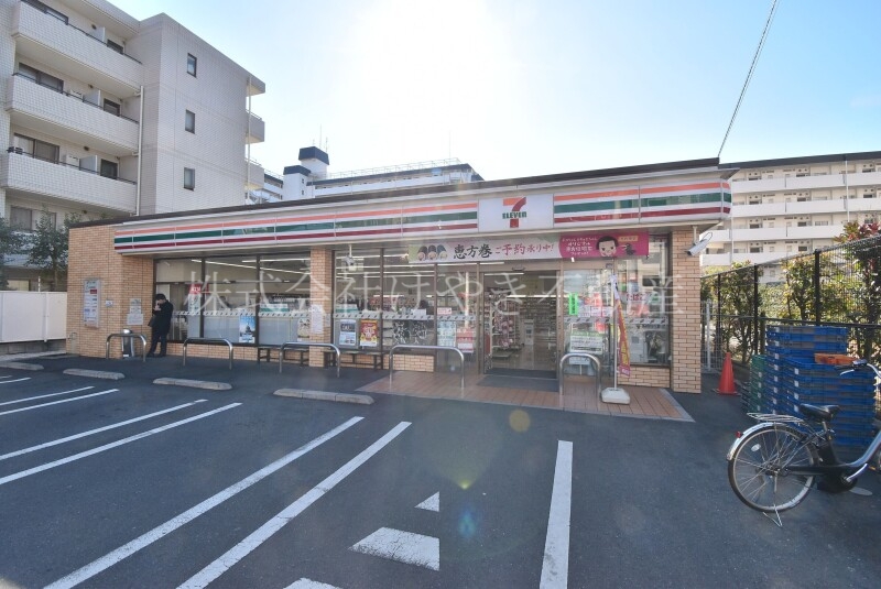 コンビニ　セブンイレブン板橋坂下3丁目店（コンビニ）まで515m