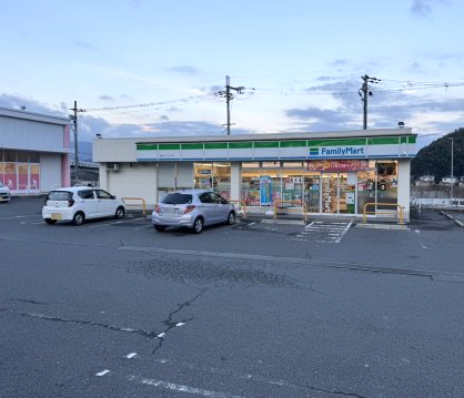 コンビニ　ファミリーマート 橋本インター店（コンビニ）まで423m