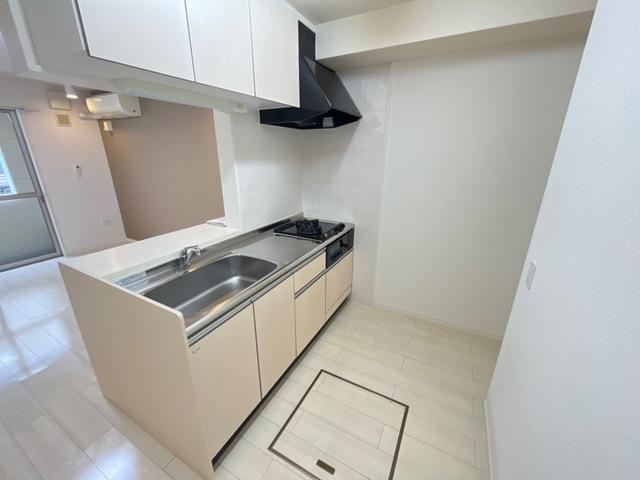 キッチン　※同タイプ部屋の写真です。
