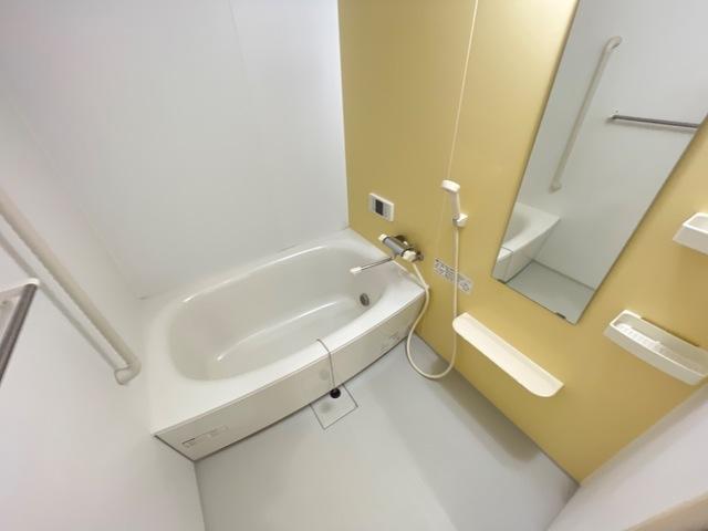 バス・シャワールーム　※同タイプ部屋の写真です。