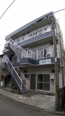 建物外観　2021年6月撮影
