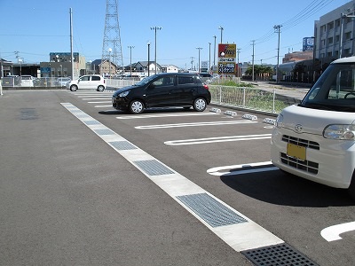 駐車場　駐車場