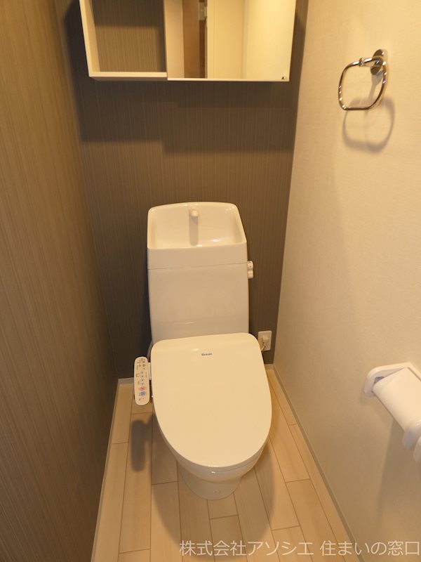 トイレ　ウォシュレット便座