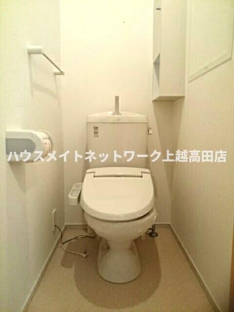 トイレ　温水洗浄暖房便座
