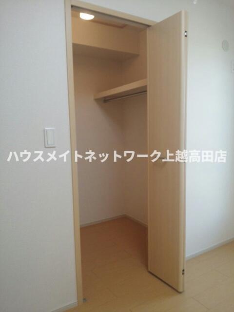収納　ウォークインクローゼット
