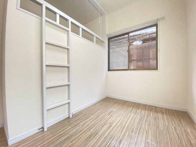 その他部屋・スペース　２階子供部屋♪専用ベッドあり♪