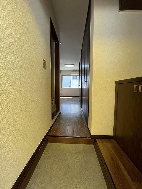 玄関　同建物別室参照