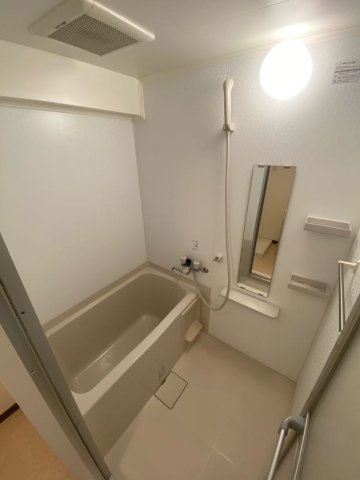 バス・シャワールーム　お風呂です