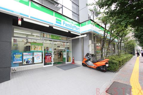 コンビニ　ファミリーマート江戸川橋駅西店（コンビニ）まで223m