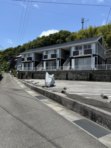 建物外観　現況が相違する場合は現況を優先致します。