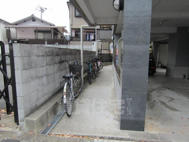 ＪＲ東海道本線 千里丘駅 徒歩22分 4階建 築29年の外観写真