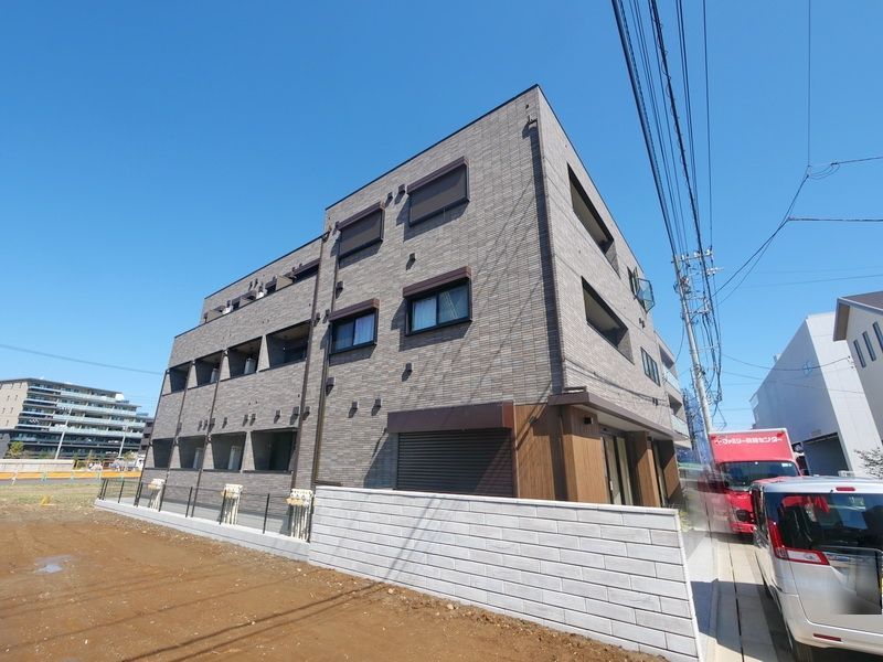 建物外観　お問い合わせはタウンハウジング稲田堤店まで！