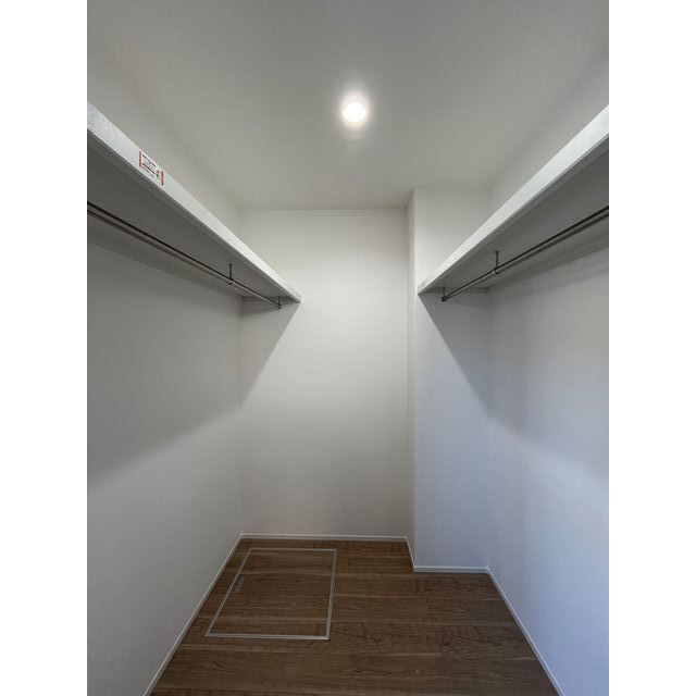 収納　洋室のＷＩＣです♪