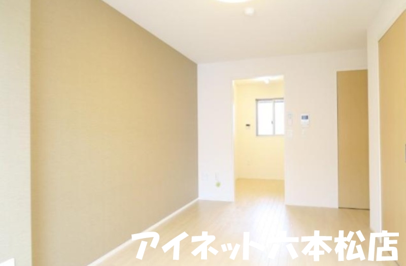 居室・リビング　広々としていいですね。