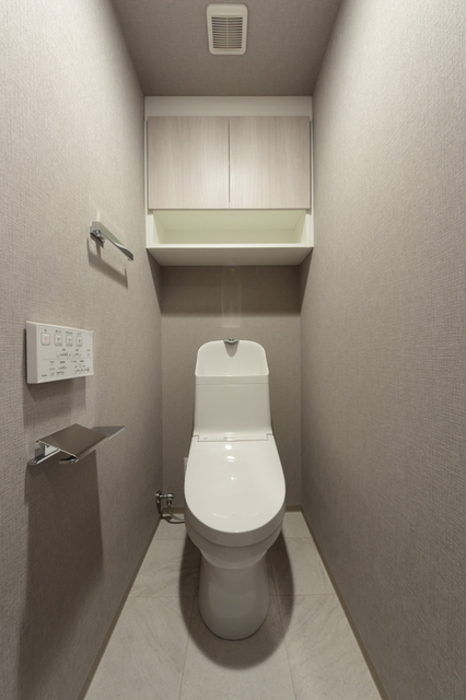 トイレ　※写真は同タイプ住戸です。
