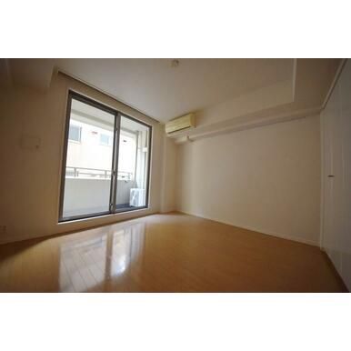 居室・リビング　別部屋参考写真
