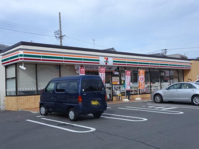 コンビニ　セブンイレブン（コンビニ）まで450m