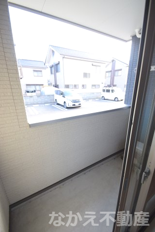 バルコニー　開放的で明るい空間を演出してくれるバルコニーです