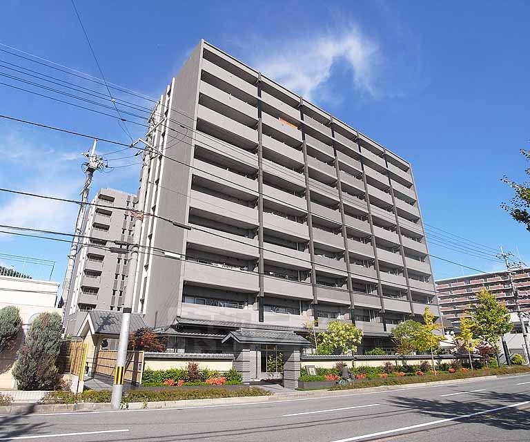 建物外観　高級感ある物件です。