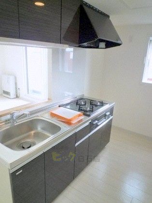 キッチン　人気の対面式システムキッチンです♪