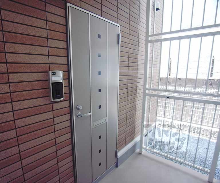 その他設備　玄関ドアです