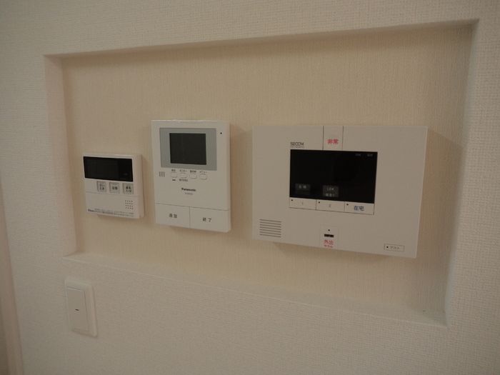 セキュリティ　雨の日でも安心のサンルームです