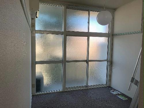居室・リビング　同タイプのお部屋の写真です。