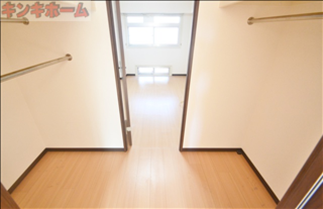 収納　写真は別のお部屋のものでございます